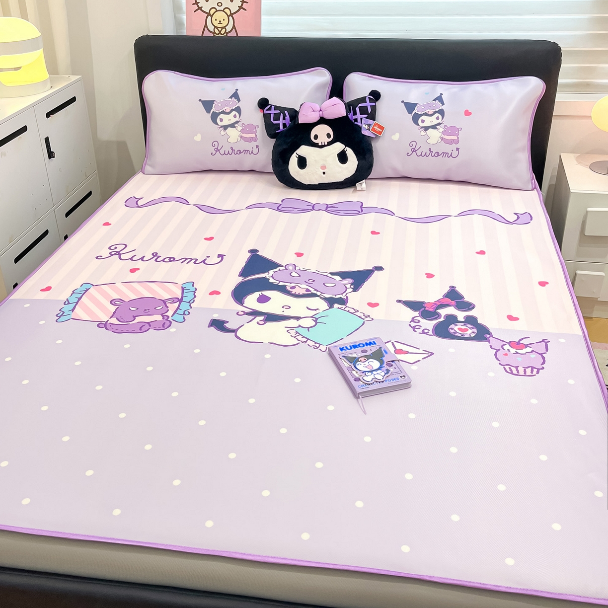 91家纺网 家纺一手货源 找家纺 暮思家居 2026新款正版授权A类大版数码印花三丽鸥1200D冰丝凉席可组合仿锦氨夏被 床笠款-甜蜜库洛米