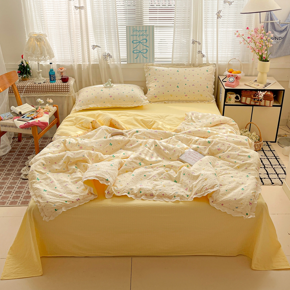 91家纺网 家纺一手货源 找家纺 优承佳生活馆 2026新款超柔高克重泡芙纱蝴蝶结全棉花边夏被套件单夏被 星星木马