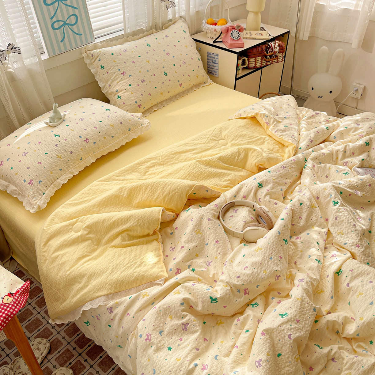 91家纺网 家纺一手货源 找家纺 优承佳生活馆 2026新款超柔高克重泡芙纱蝴蝶结全棉花边夏被套件单夏被 星星木马