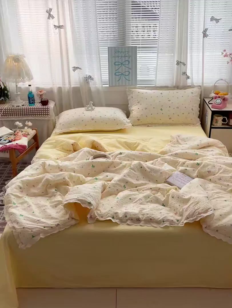 91家纺网 家纺一手货源 找家纺 优承佳生活馆 2026新款超柔高克重泡芙纱蝴蝶结全棉花边夏被套件单夏被 星星木马