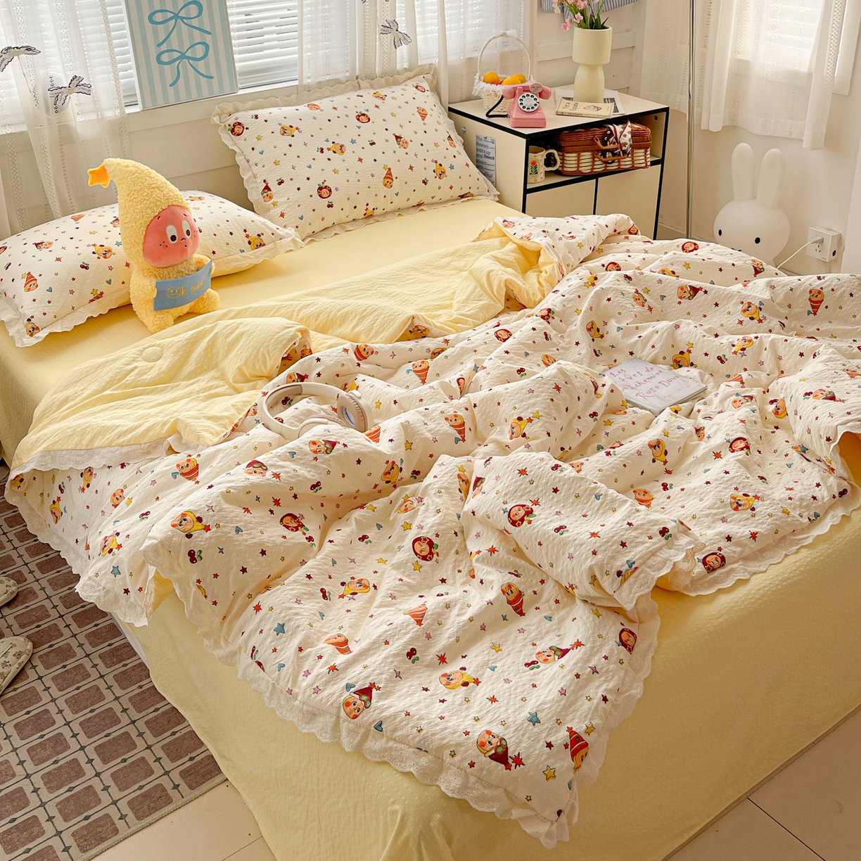 91家纺网 家纺一手货源 找家纺 优承佳生活馆 2026新款超柔高克重泡芙纱蝴蝶结全棉花边夏被套件单夏被 摇摇星人