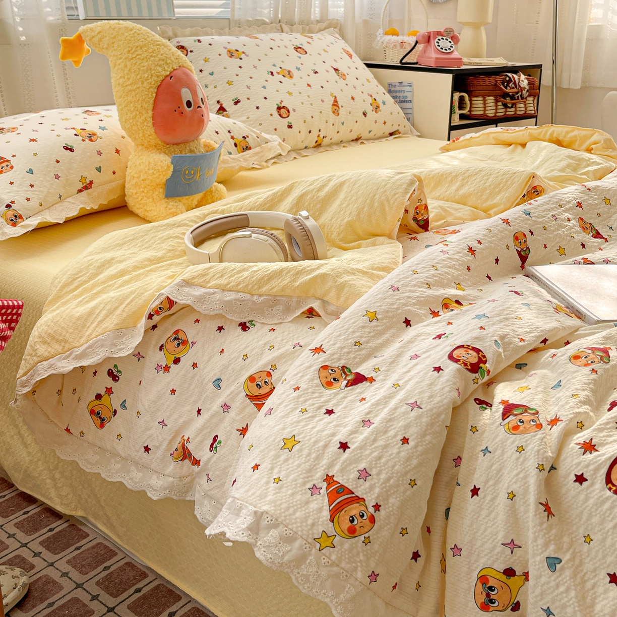 91家纺网 家纺一手货源 找家纺 优承佳生活馆 2026新款超柔高克重泡芙纱蝴蝶结全棉花边夏被套件单夏被 摇摇星人