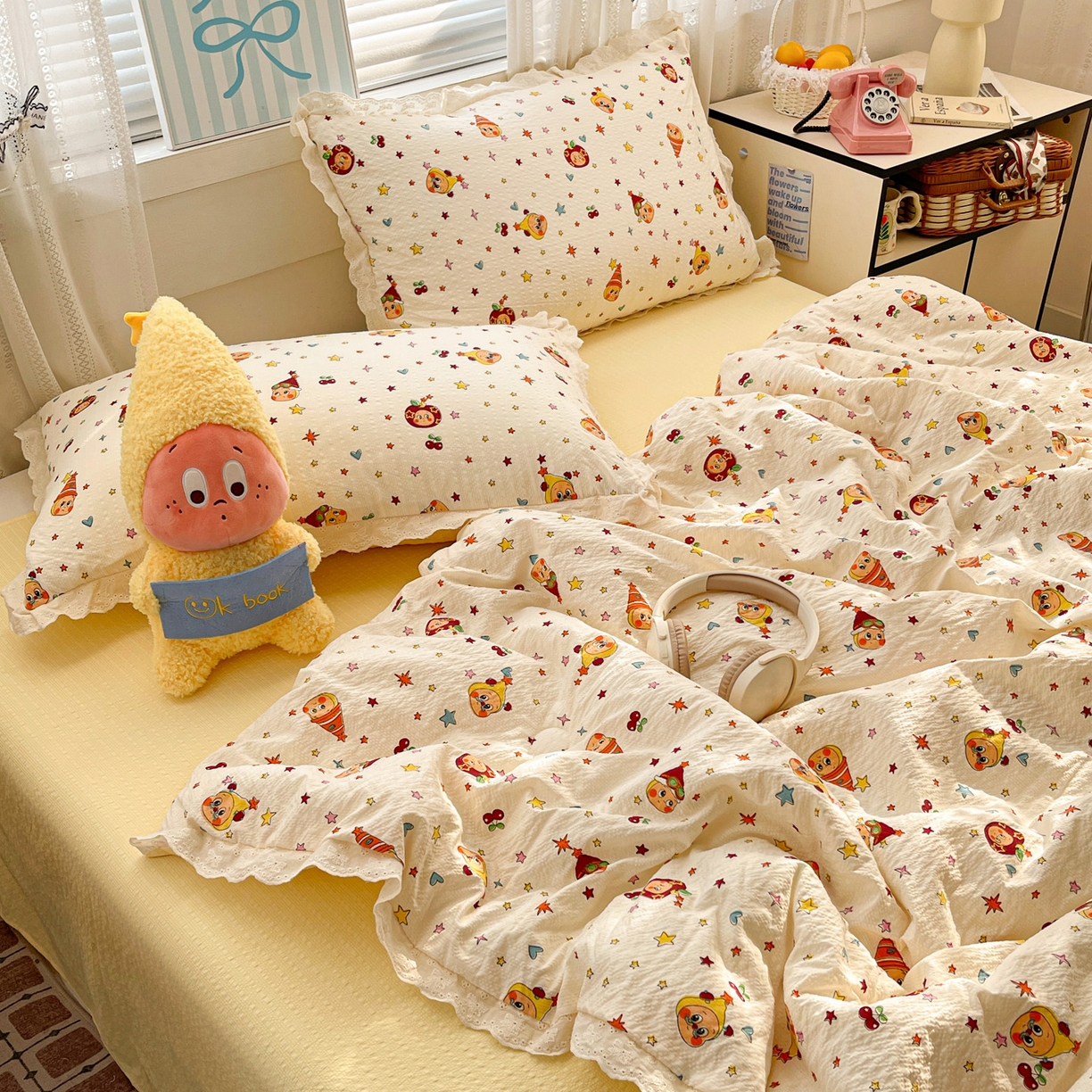 91家纺网 家纺一手货源 找家纺 优承佳生活馆 2026新款超柔高克重泡芙纱蝴蝶结全棉花边夏被套件单夏被 摇摇星人