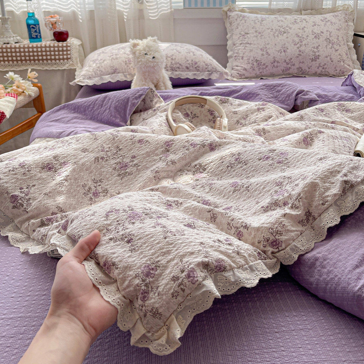 91家纺网 家纺一手货源 找家纺 优承佳生活馆 2026新款超柔高克重泡芙纱蝴蝶结全棉花边夏被套件单夏被 枝蔓