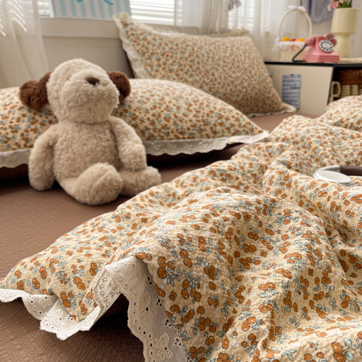 91家纺网 家纺一手货源 找家纺 优承佳生活馆 2026新款超柔高克重泡芙纱蝴蝶结全棉花边夏被套件单夏被 棕韵梦境