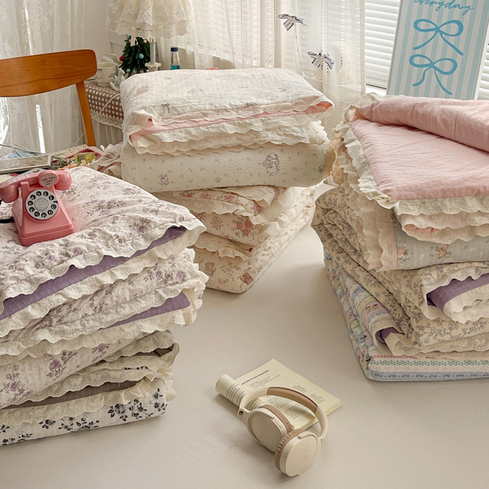 91家纺网 家纺一手货源 找家纺 优承佳生活馆 2026新款超柔高克重泡芙纱蝴蝶结全棉花边夏被套件单夏被 组合图