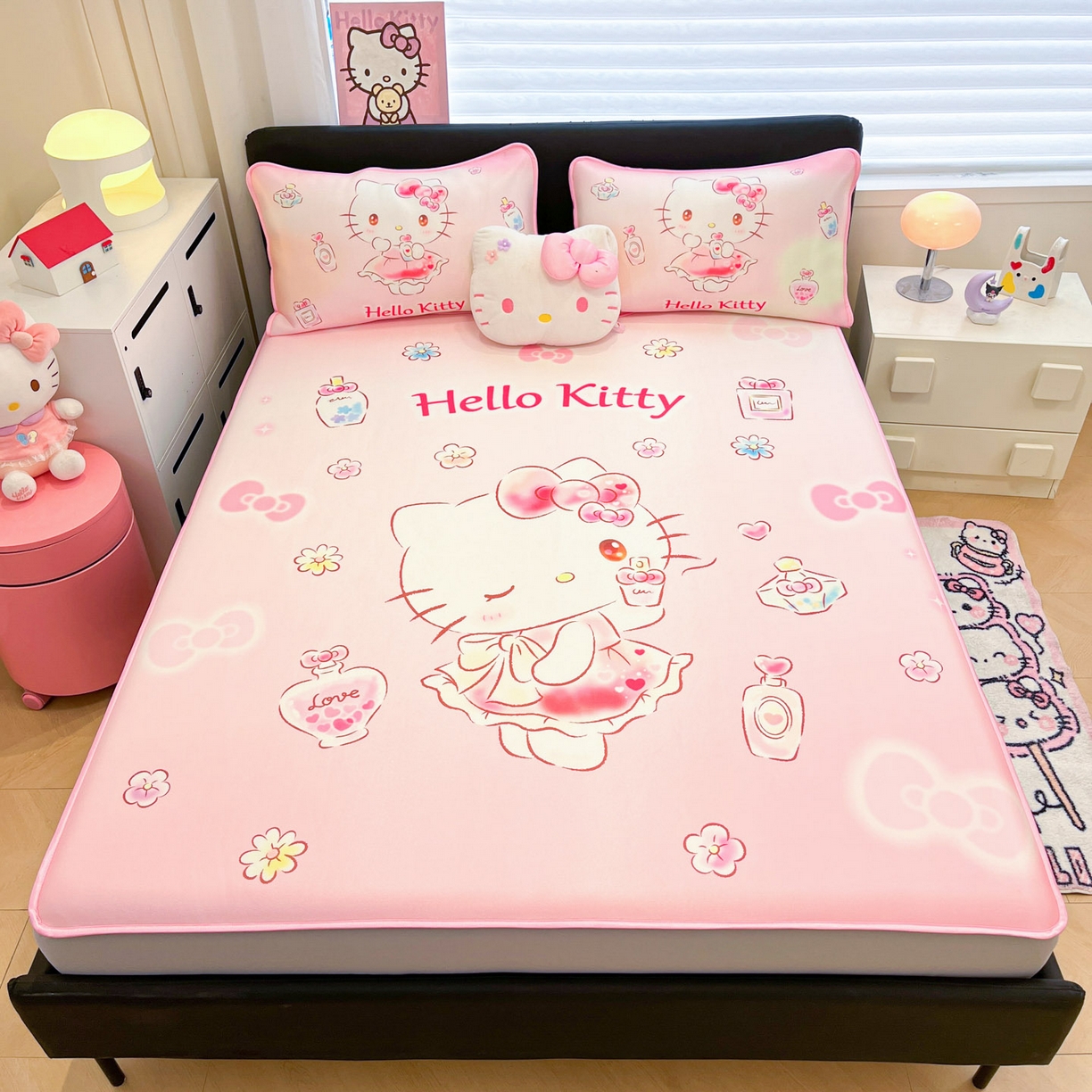 91家纺网 家纺一手货源 找家纺 暮思家居 2026新款正版授权A类大版数码印花三丽鸥1200D冰丝凉席可组合仿锦氨夏被 床笠款-香水KT