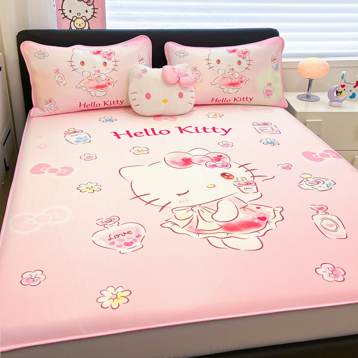 91家纺网 家纺一手货源 找家纺 暮思家居 2026新款正版授权A类大版数码印花三丽鸥1200D冰丝凉席可组合仿锦氨夏被 床笠款-香水KT