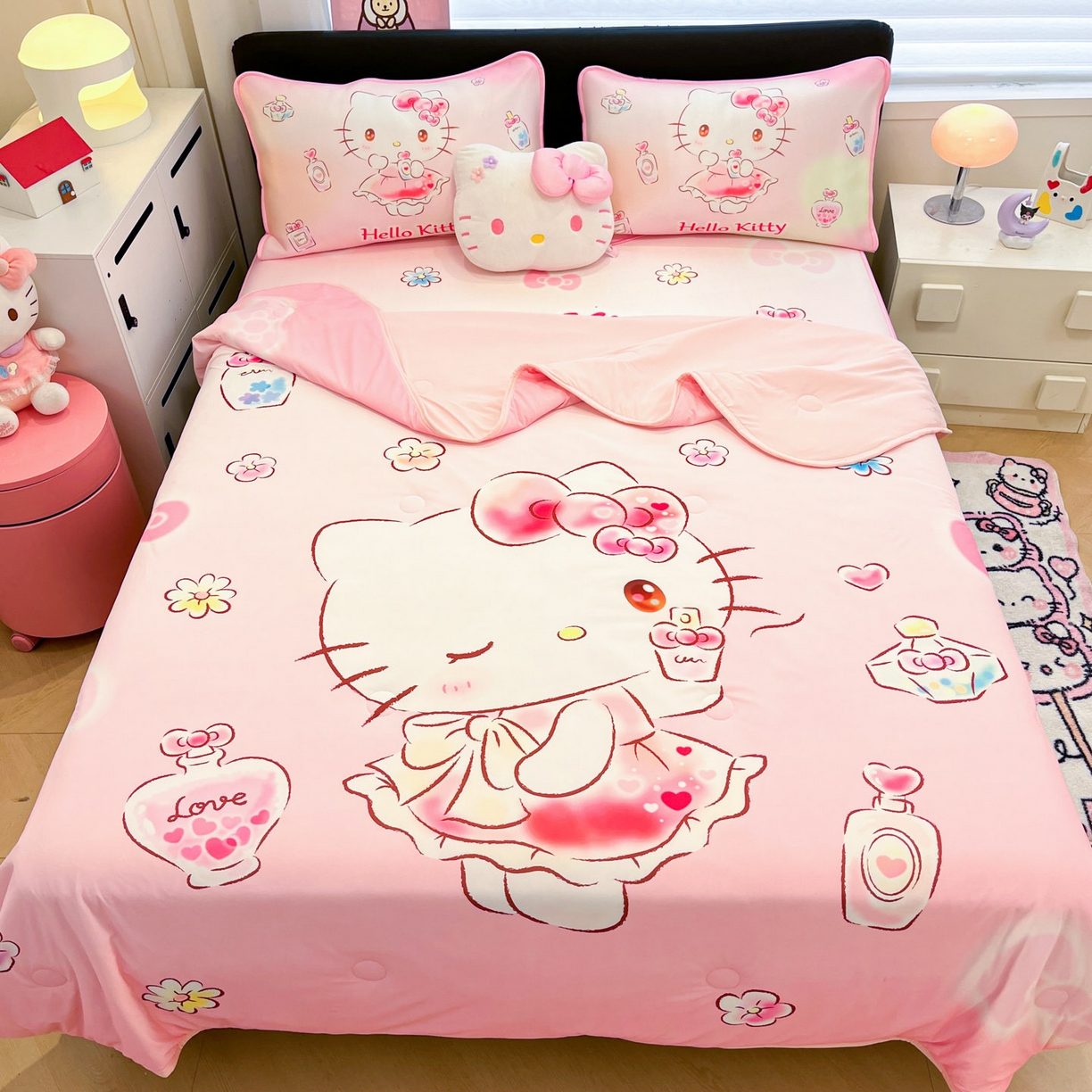 91家纺网 家纺一手货源 找家纺 暮思家居 2026新款正版授权A类大版数码印花三丽鸥1200D冰丝凉席可组合仿锦氨夏被 床笠款-香水KT