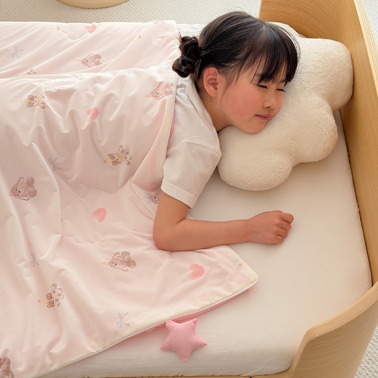 91家纺网 家纺一手货源 找家纺 （总）嗨生活 2026年新款凉感针织儿童双感夏被 幼儿园星星夏被