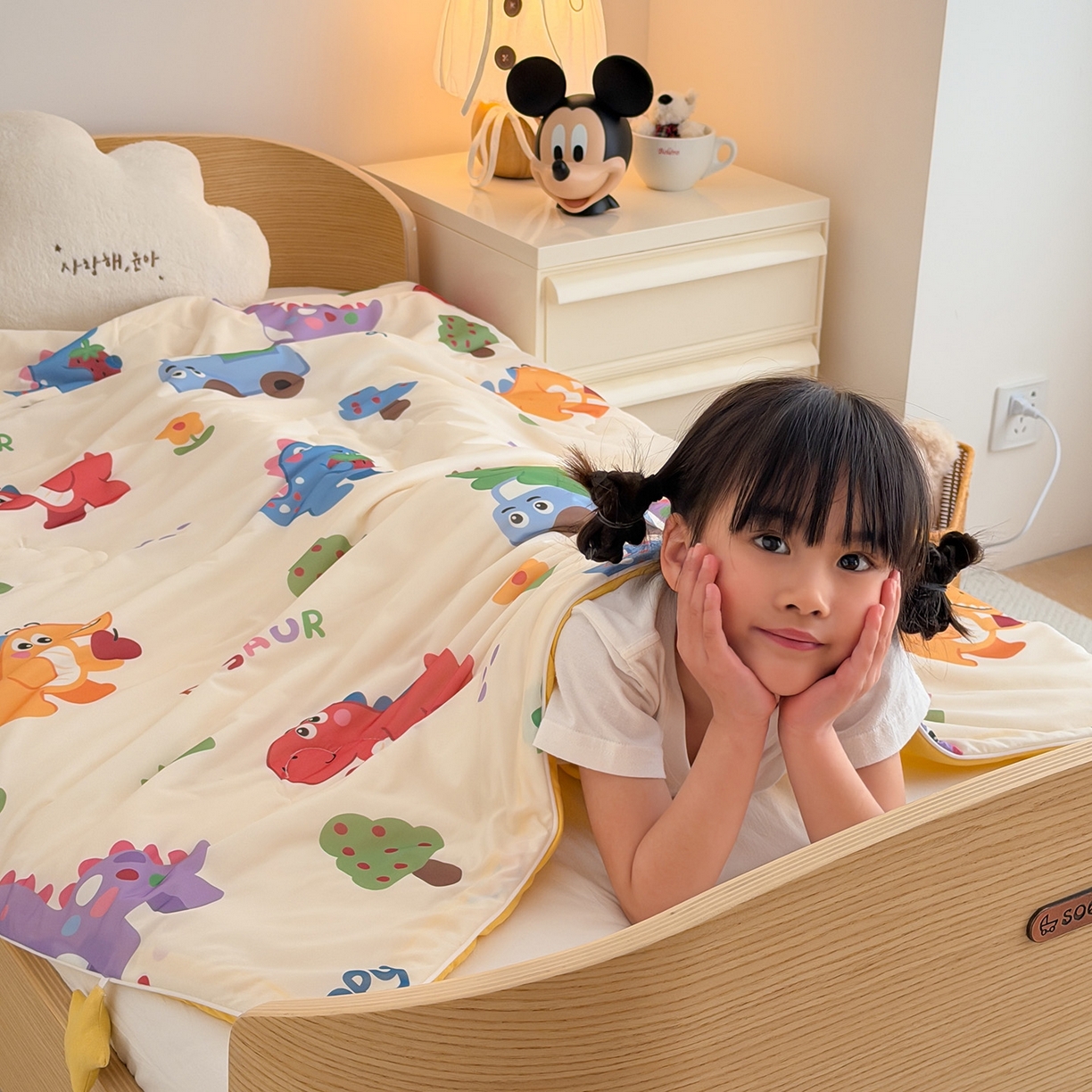 91家纺网 家纺一手货源 找家纺 嗨生活 2026年新款凉感针织儿童双感夏被 幼儿园星星夏被 星星被-恐龙世界