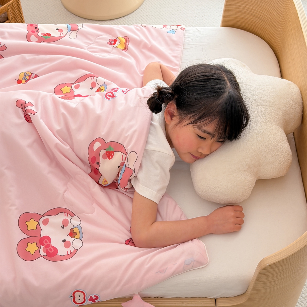 91家纺网 家纺一手货源 找家纺 嗨生活 2026年新款凉感针织儿童双感夏被 幼儿园星星夏被 星星被-萌萌小猫