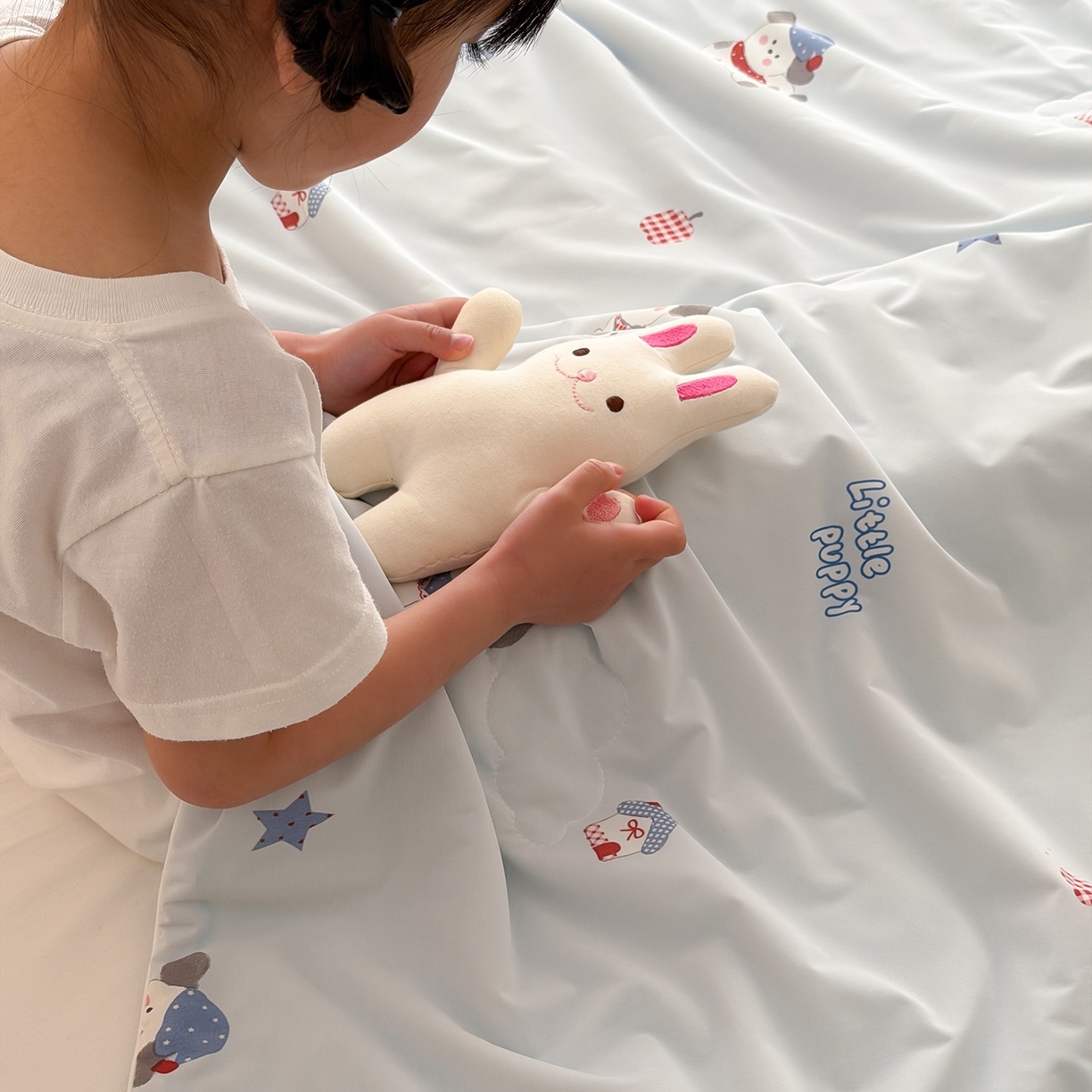 91家纺网 家纺一手货源 找家纺 嗨生活 2026年新款凉感针织儿童双感夏被 幼儿园星星夏被 星星被-可爱小狗