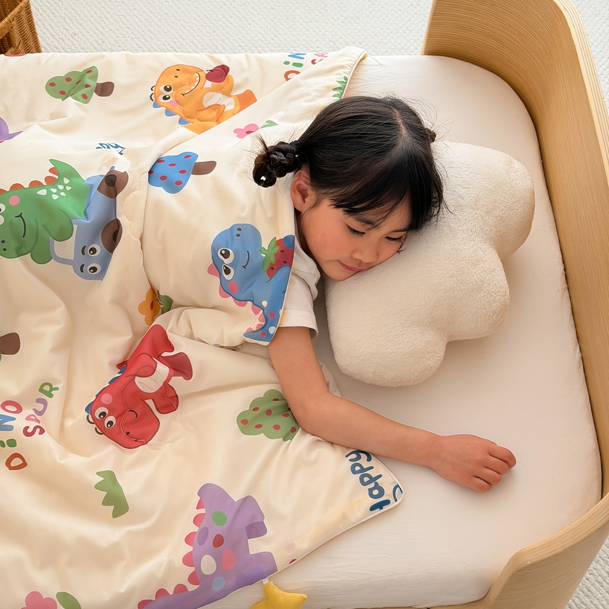 91家纺网 家纺一手货源 找家纺 嗨生活 2026年新款凉感针织儿童双感夏被 幼儿园星星夏被 星星被-恐龙世界