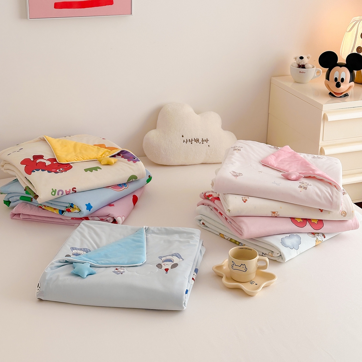 91家纺网 家纺一手货源 找家纺 嗨生活 2026年新款凉感针织儿童双感夏被 幼儿园星星夏被 组合图 仅供参考