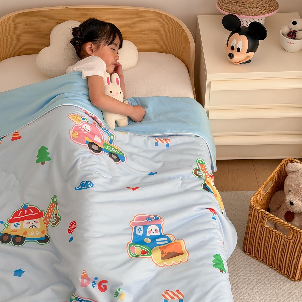 91家纺网 家纺一手货源 找家纺 嗨生活 2026年新款凉感针织儿童双感夏被 幼儿园星星夏被 星星被-七彩挖机