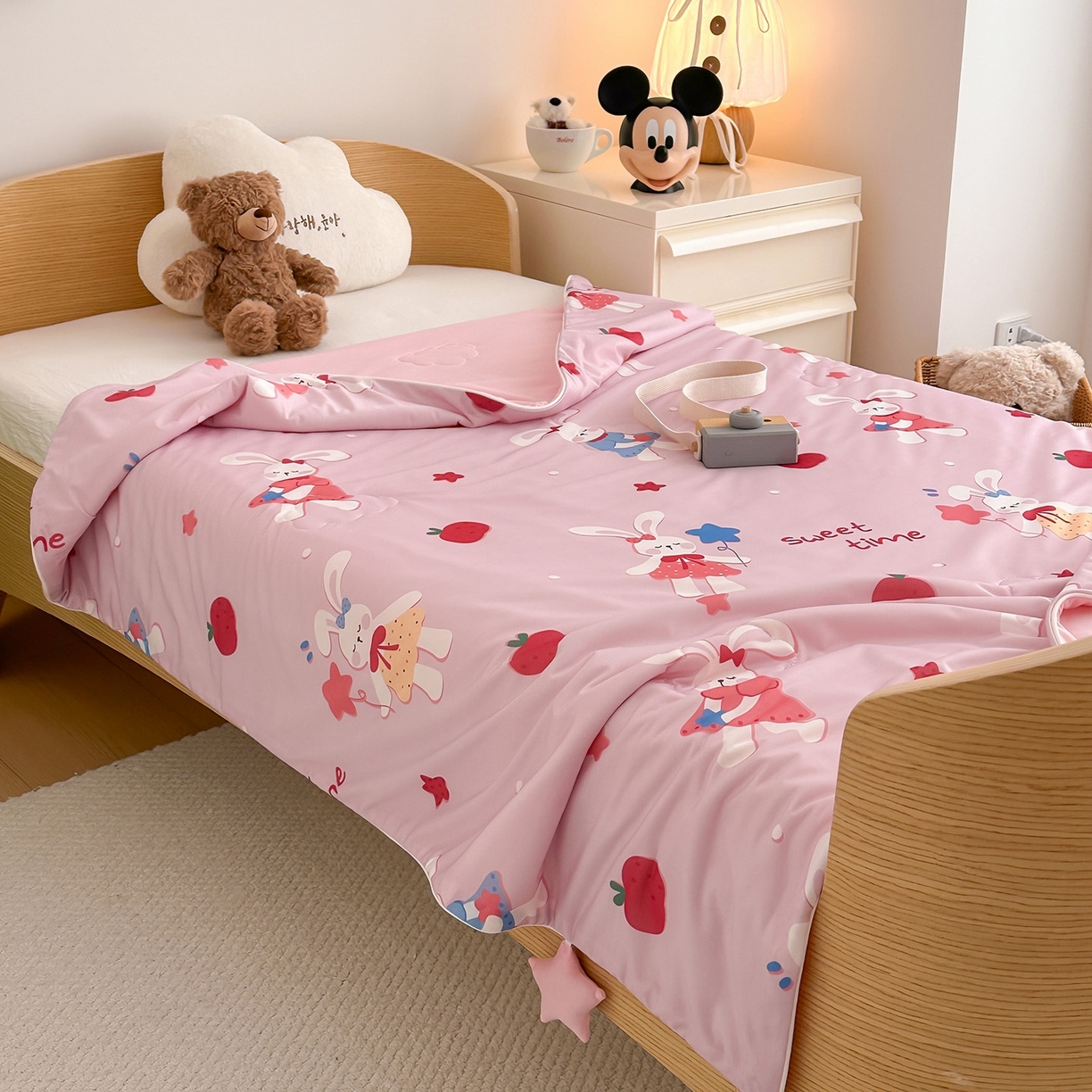 91家纺网 家纺一手货源 找家纺 嗨生活 2026年新款凉感针织儿童双感夏被 幼儿园星星夏被 星星被-粉红小兔