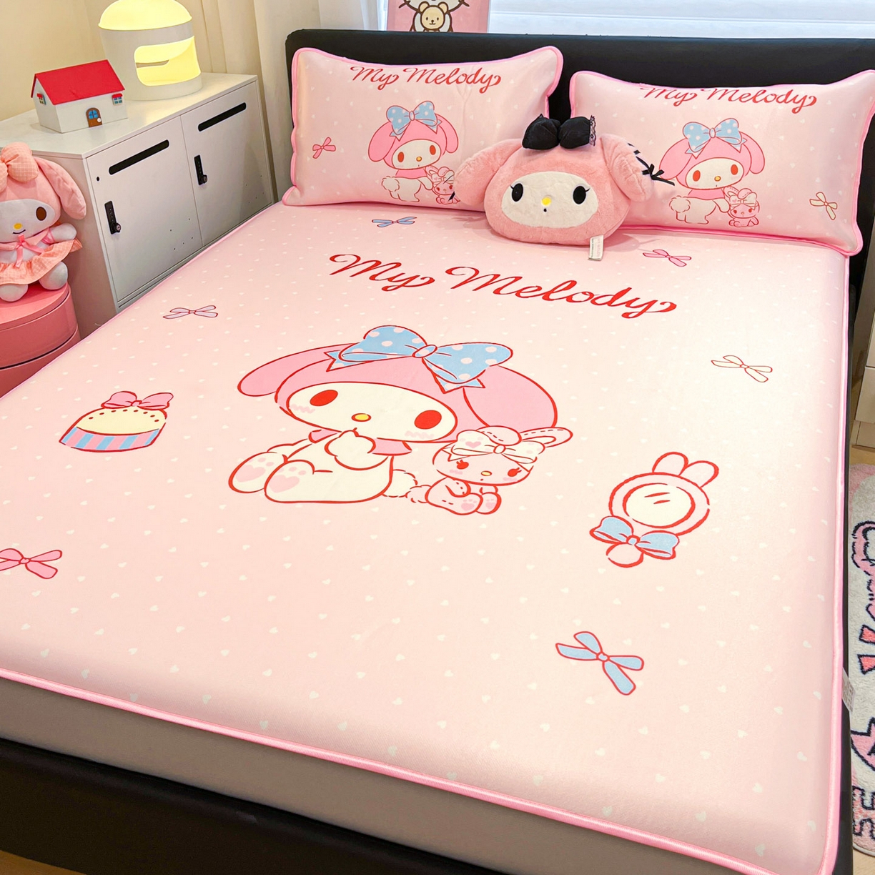 91家纺网 家纺一手货源 找家纺 暮思家居 2026新款正版授权A类大版数码印花三丽鸥1200D冰丝凉席可组合仿锦氨夏被 床笠款-小兔美乐蒂