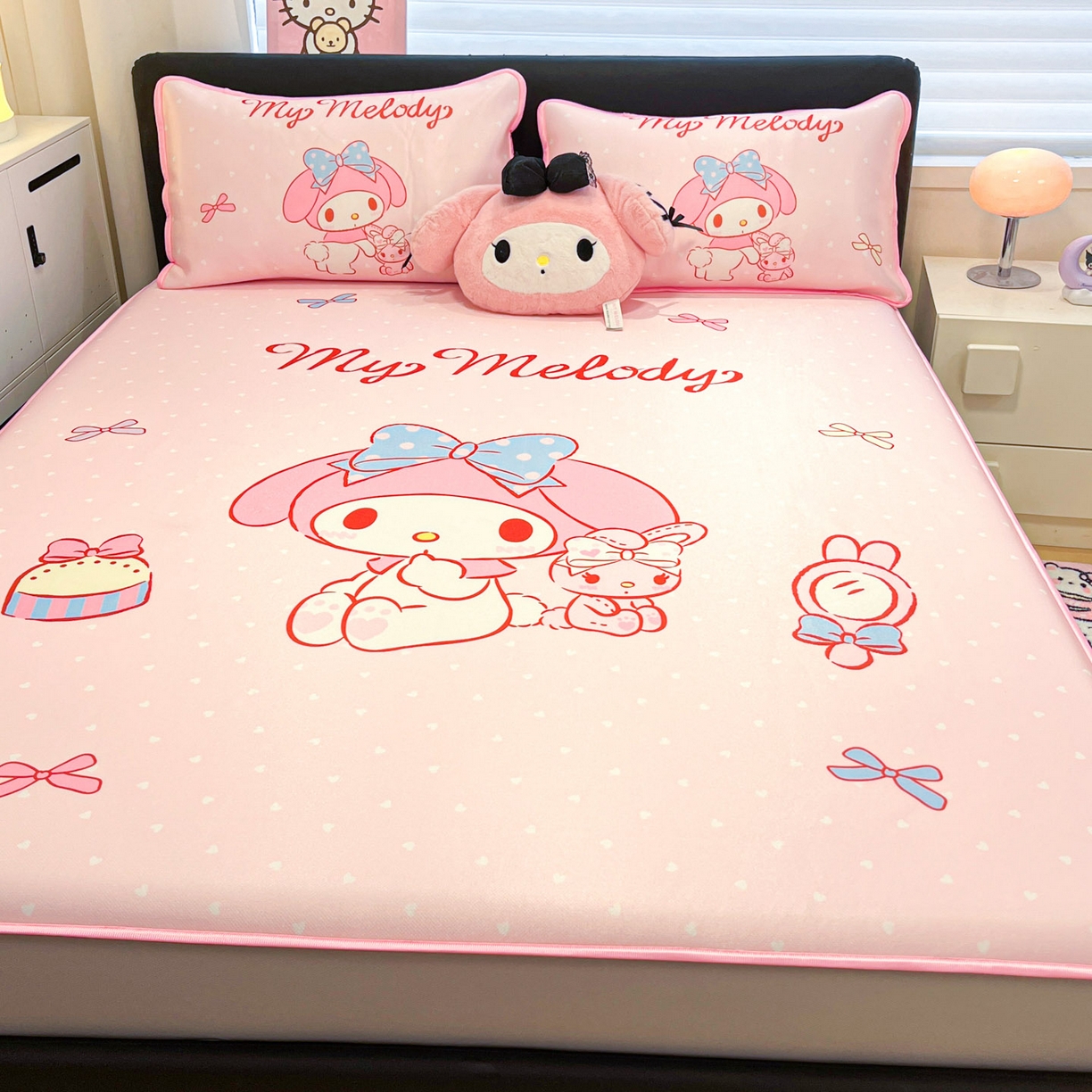 91家纺网 家纺一手货源 找家纺 暮思家居 2026新款正版授权A类大版数码印花三丽鸥1200D冰丝凉席可组合仿锦氨夏被 床笠款-小兔美乐蒂