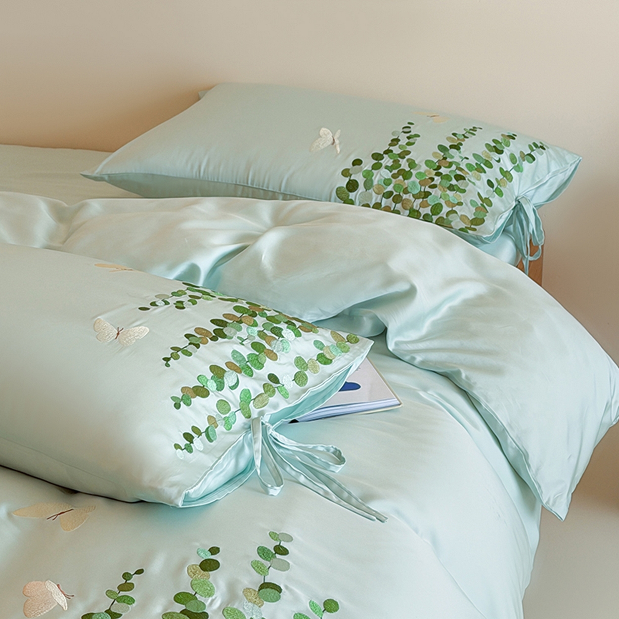 91家纺网 家纺一手货源 找家纺 波比可可 2026春夏新款60支莱赛尔兰精天丝绣花刺绣四件套 春意盎然 绿