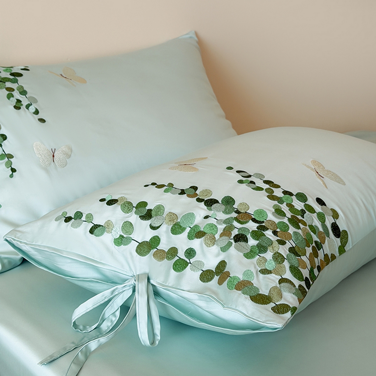 91家纺网 家纺一手货源 找家纺 波比可可 2026春夏新款60支莱赛尔兰精天丝绣花刺绣四件套 春意盎然 绿