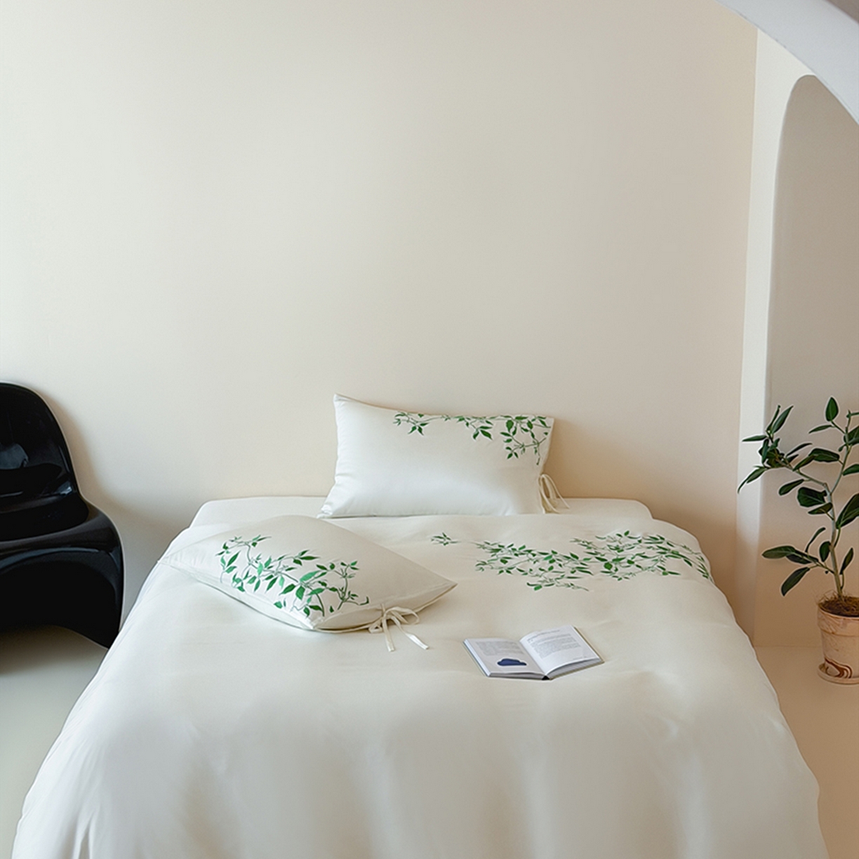 91家纺网 家纺一手货源 找家纺 波比可可 2026春夏新款60支莱赛尔兰精天丝绣花刺绣四件套 绿野仙踪 米