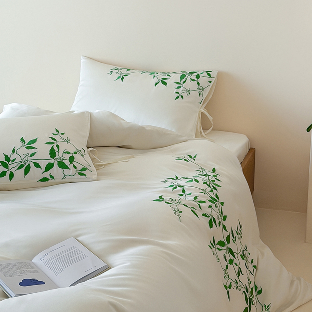 91家纺网 家纺一手货源 找家纺 波比可可 2026春夏新款60支莱赛尔兰精天丝绣花刺绣四件套 绿野仙踪 米