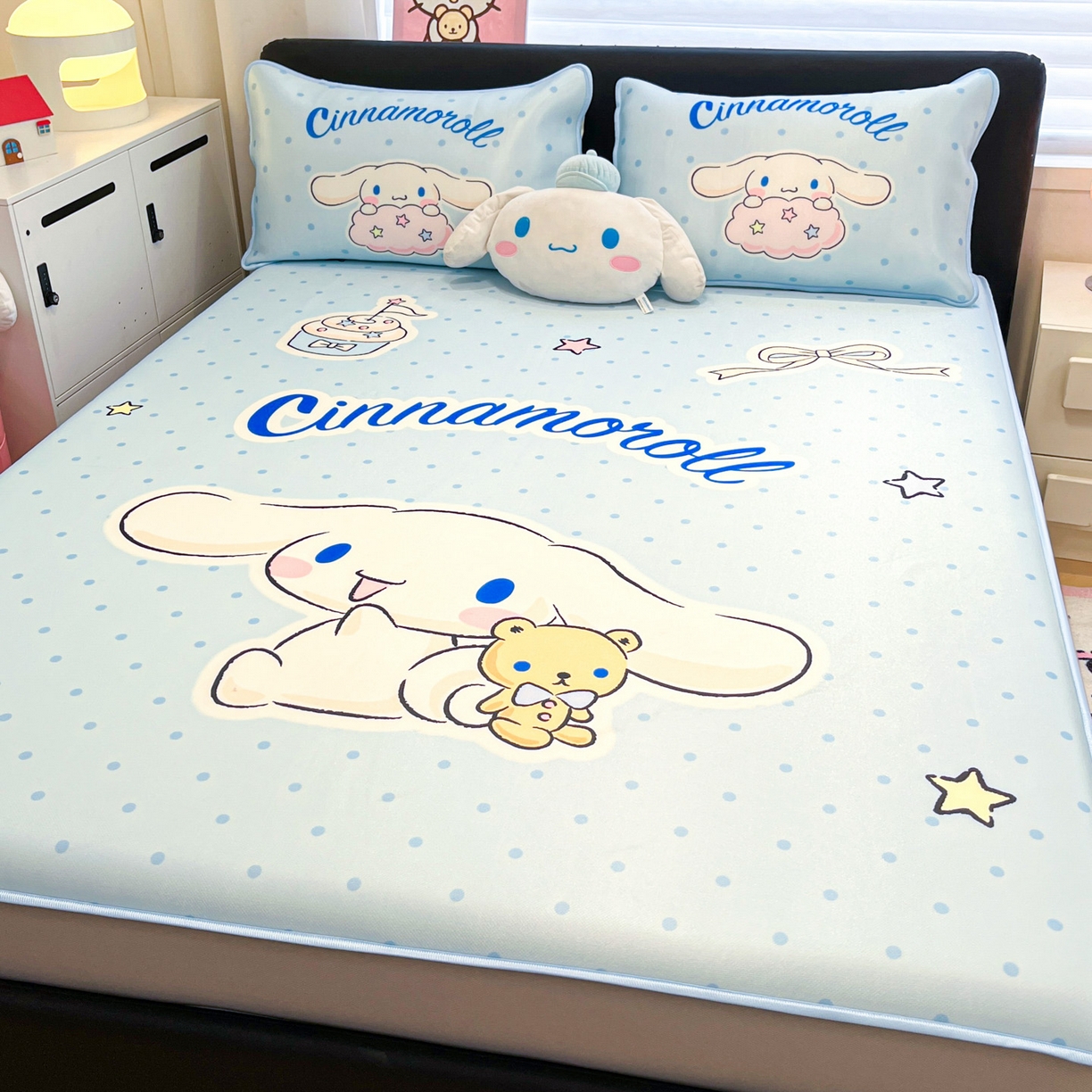 91家纺网 家纺一手货源 找家纺 暮思家居 2026新款正版授权A类大版数码印花三丽鸥1200D冰丝凉席可组合仿锦氨夏被 床笠款-小熊玉桂狗