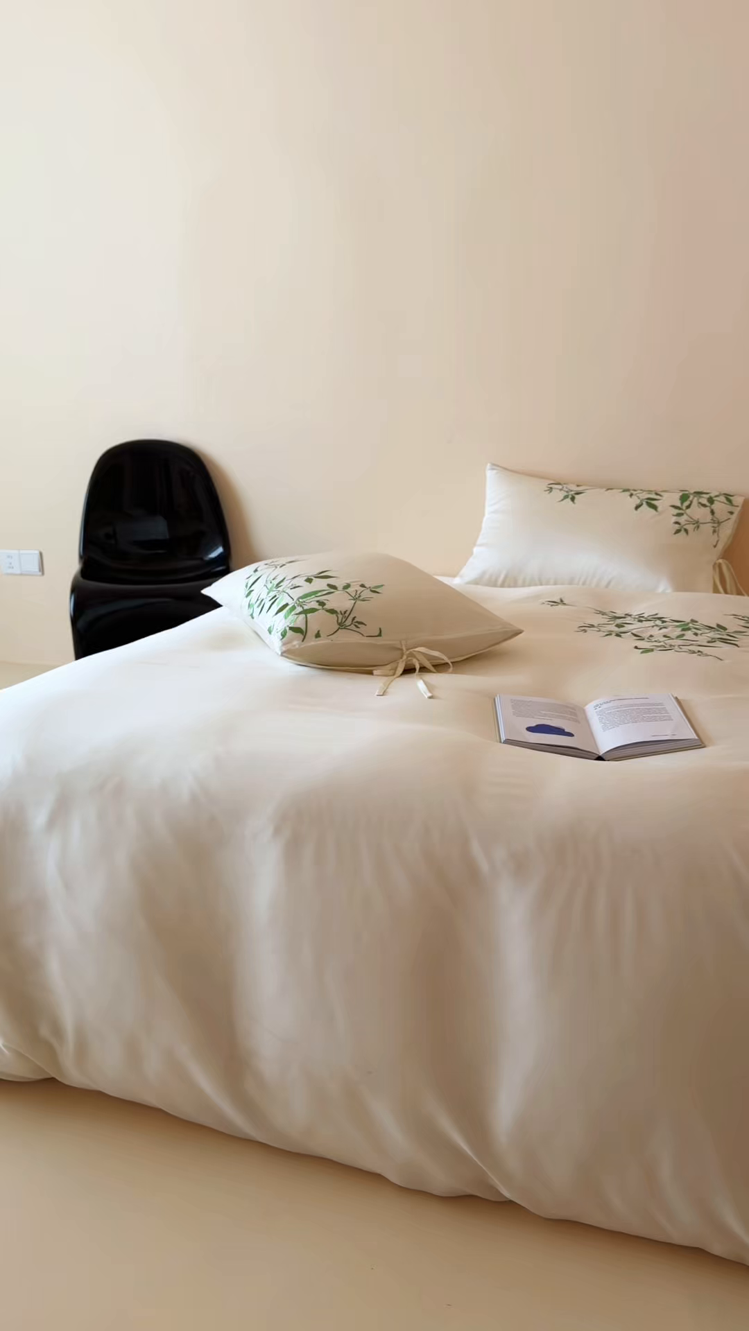 91家纺网 家纺一手货源 找家纺 波比可可 2026春夏新款60支莱赛尔兰精天丝绣花刺绣四件套 绿野仙踪 米