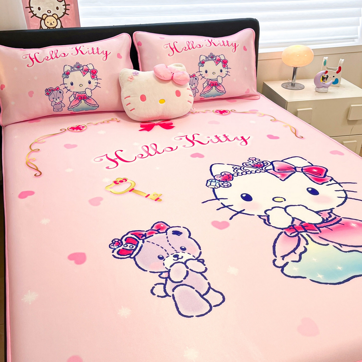 91家纺网 家纺一手货源 找家纺 暮思家居 2026新款正版授权A类大版数码印花三丽鸥1200D冰丝凉席可组合仿锦氨夏被 床笠款-幸福KT