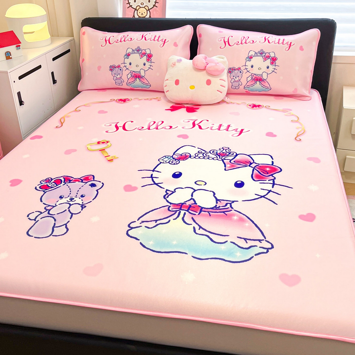 91家纺网 家纺一手货源 找家纺 暮思家居 2026新款正版授权A类大版数码印花三丽鸥1200D冰丝凉席可组合仿锦氨夏被 床笠款-幸福KT