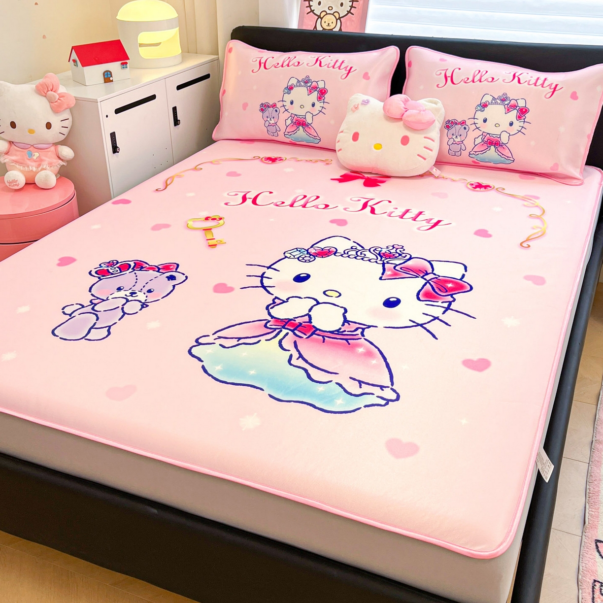 91家纺网 家纺一手货源 找家纺 暮思家居 2026新款正版授权A类大版数码印花三丽鸥1200D冰丝凉席可组合仿锦氨夏被 床笠款-幸福KT