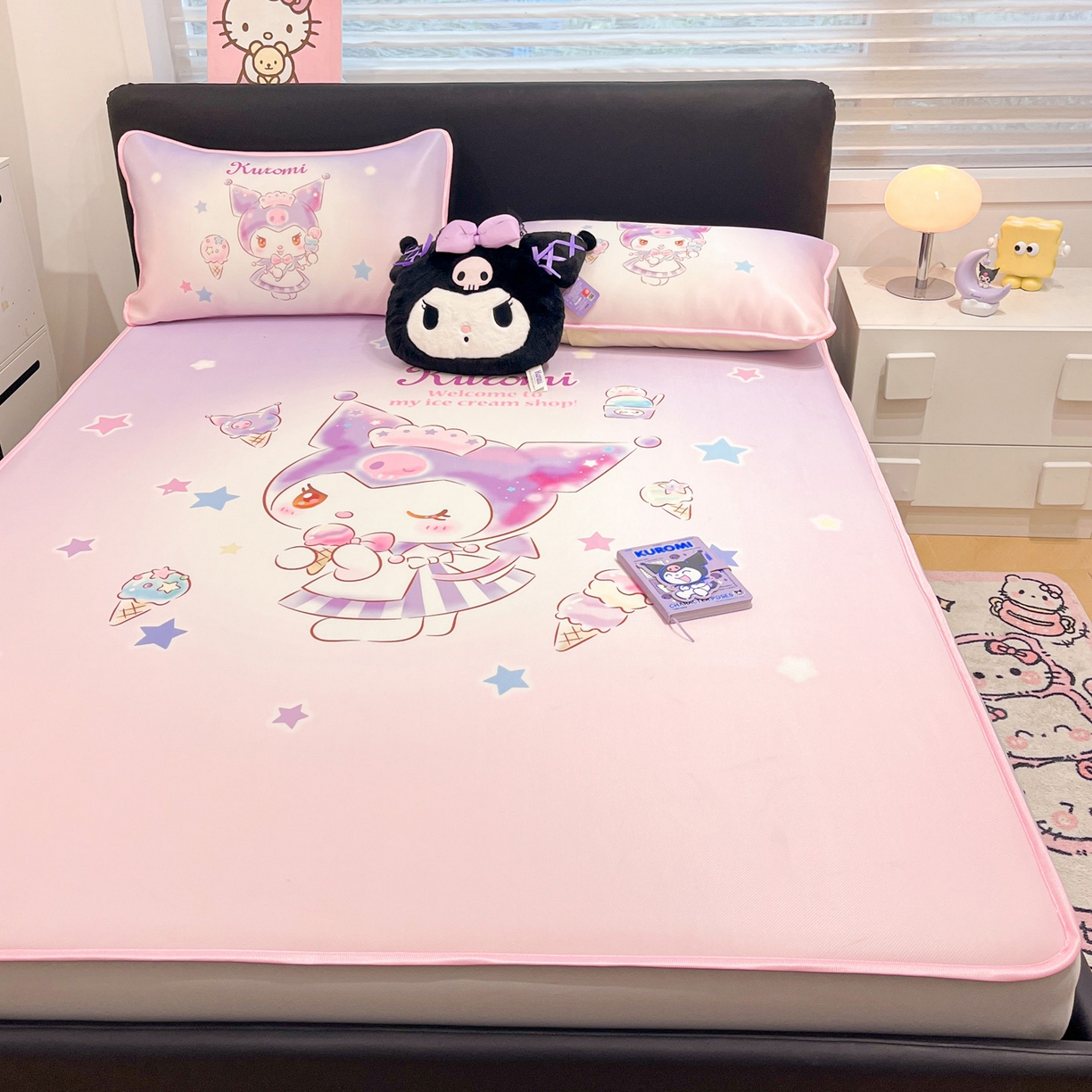 91家纺网 家纺一手货源 找家纺 暮思家居 2026新款正版授权A类大版数码印花三丽鸥1200D冰丝凉席可组合仿锦氨夏被 床笠款-炫彩库洛米