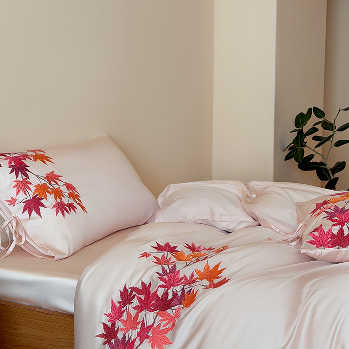 91家纺网 家纺一手货源 找家纺 （总）波比可可 2026春夏新款60支莱赛尔兰精天丝绣花刺绣四件套