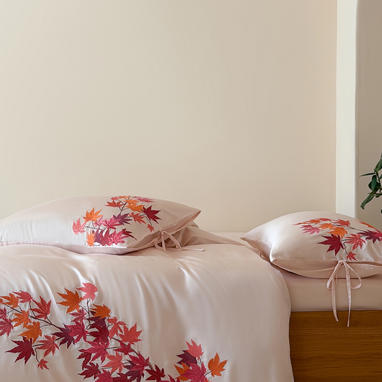 91家纺网 家纺一手货源 找家纺 （总）波比可可 2026春夏新款60支莱赛尔兰精天丝绣花刺绣四件套