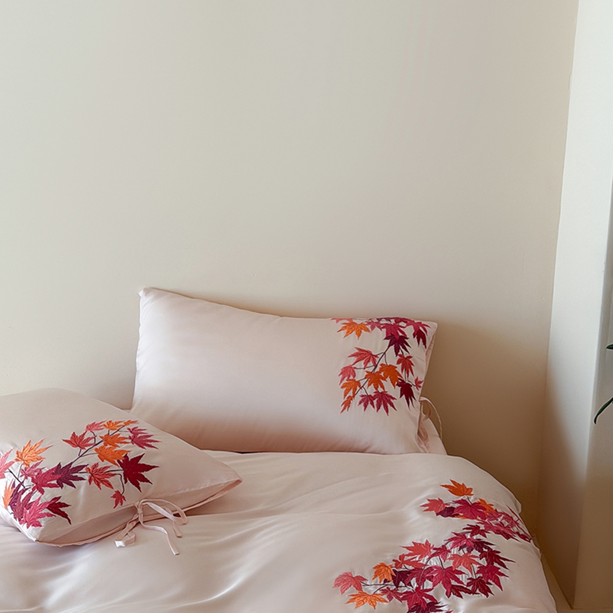 91家纺网 家纺一手货源 找家纺 （总）波比可可 2026春夏新款60支莱赛尔兰精天丝绣花刺绣四件套