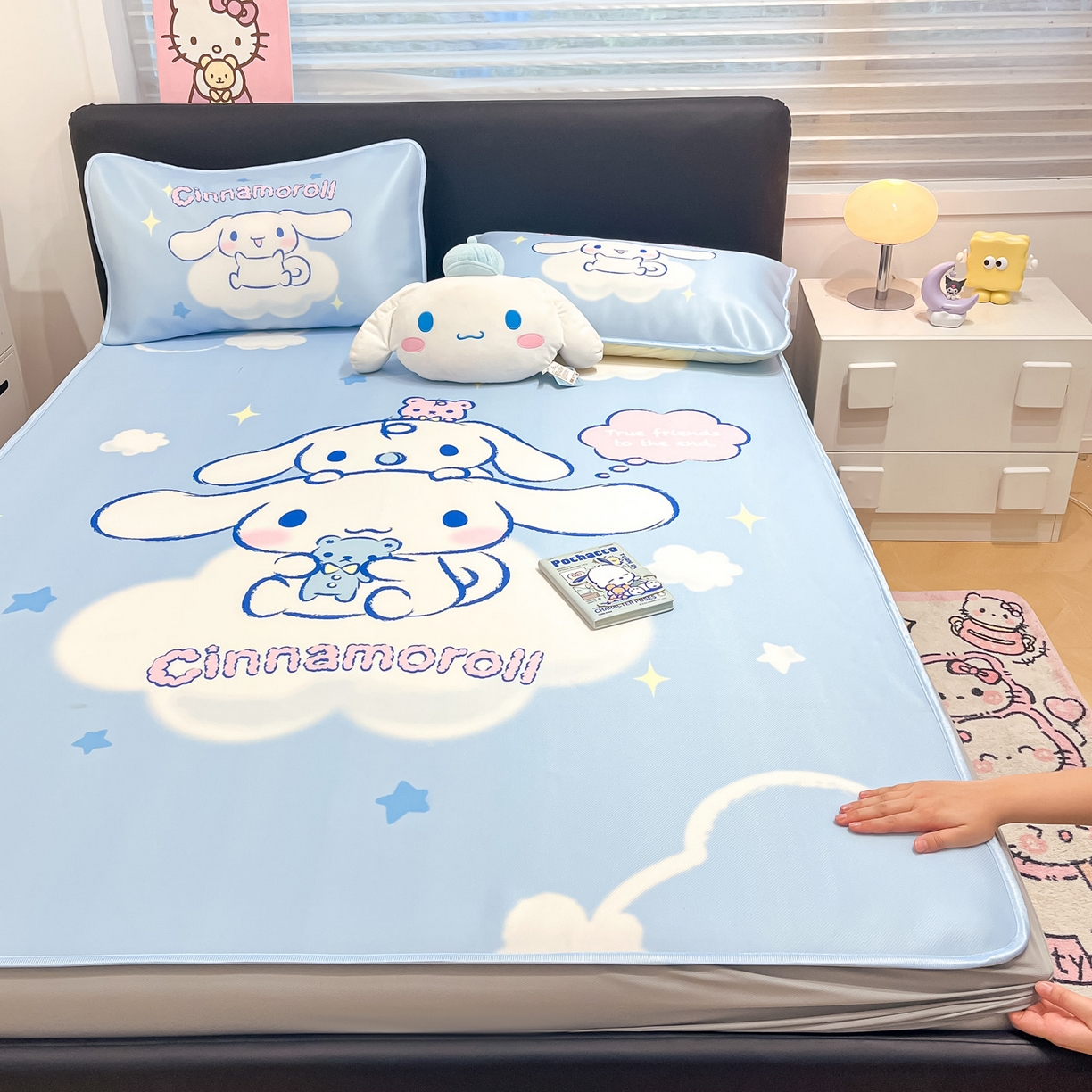 91家纺网 家纺一手货源 找家纺 暮思家居 2026新款正版授权A类大版数码印花三丽鸥1200D冰丝凉席可组合仿锦氨夏被 床笠款-云朵玉桂狗