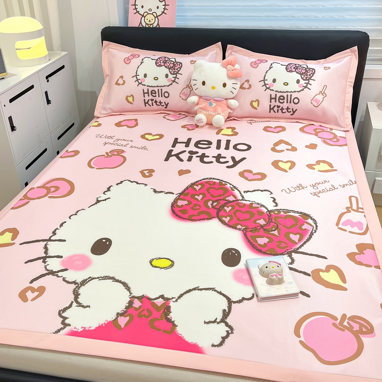 91家纺网 家纺一手货源 找家纺 暮思家居 2026新款正版授权A类大版数码印花三丽鸥可组合仿锦氨夏被夏凉被空调被 豹纹KT猫