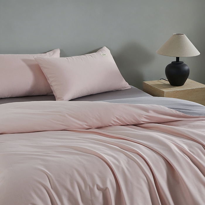 91家纺网 家纺一手货源 找家纺 有点武功 2026新款全棉纯棉40支13372纯色双拼四件套 柔雾粉+气质灰