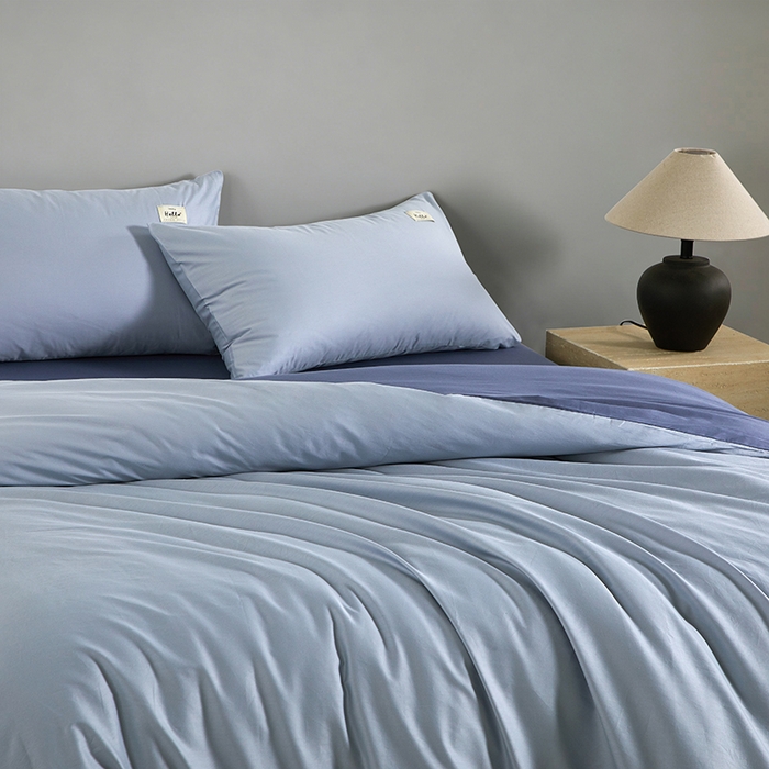 91家纺网 家纺一手货源 找家纺 有点武功 2026新款全棉纯棉40支13372纯色双拼四件套 天青色+宾利蓝