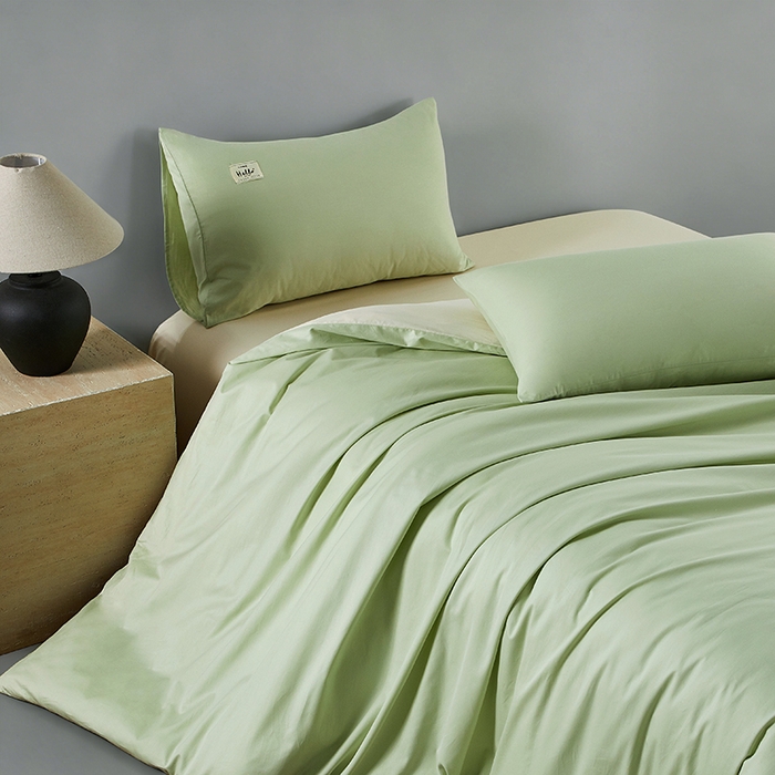 91家纺网 家纺一手货源 找家纺 有点武功 2026新款全棉纯棉40支13372纯色双拼四件套 清新绿+奶白