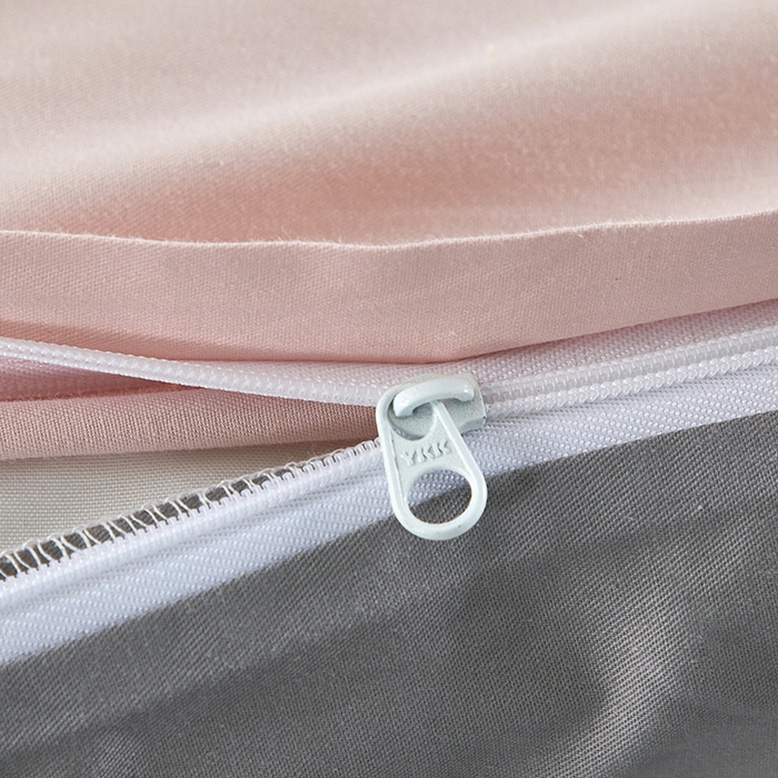 91家纺网 家纺一手货源 找家纺 有点武功 2026新款全棉纯棉40支13372纯色双拼四件套 柔雾粉+气质灰