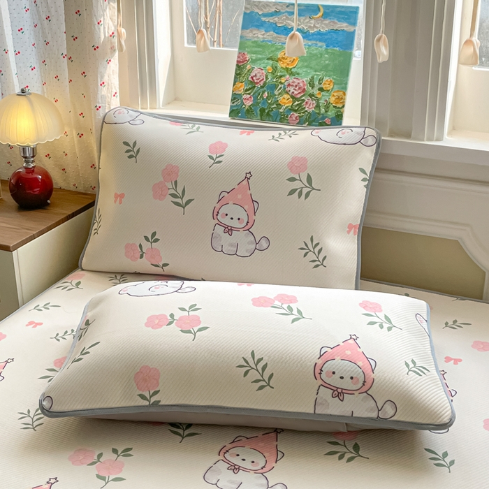 91家纺网 家纺一手货源 找家纺 柒月家居 2026新款斜纹凉感豆豆床裙款凉席 床裙-花花精灵