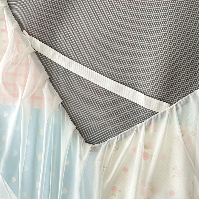 91家纺网 家纺一手货源 找家纺 柒月家居 2026新款斜纹凉感豆豆床裙款凉席 床裙-粉蓝萌猫