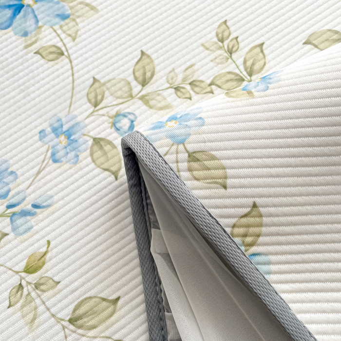 91家纺网 家纺一手货源 找家纺 柒月家居 2026新款斜纹凉感豆豆床裙款凉席 床裙-浅夏花兔