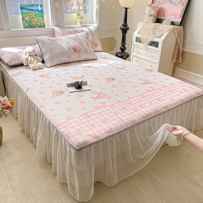 91家纺网 家纺一手货源 找家纺 柒月家居 2026新款斜纹凉感豆豆床裙款凉席 床裙-玫瑰园