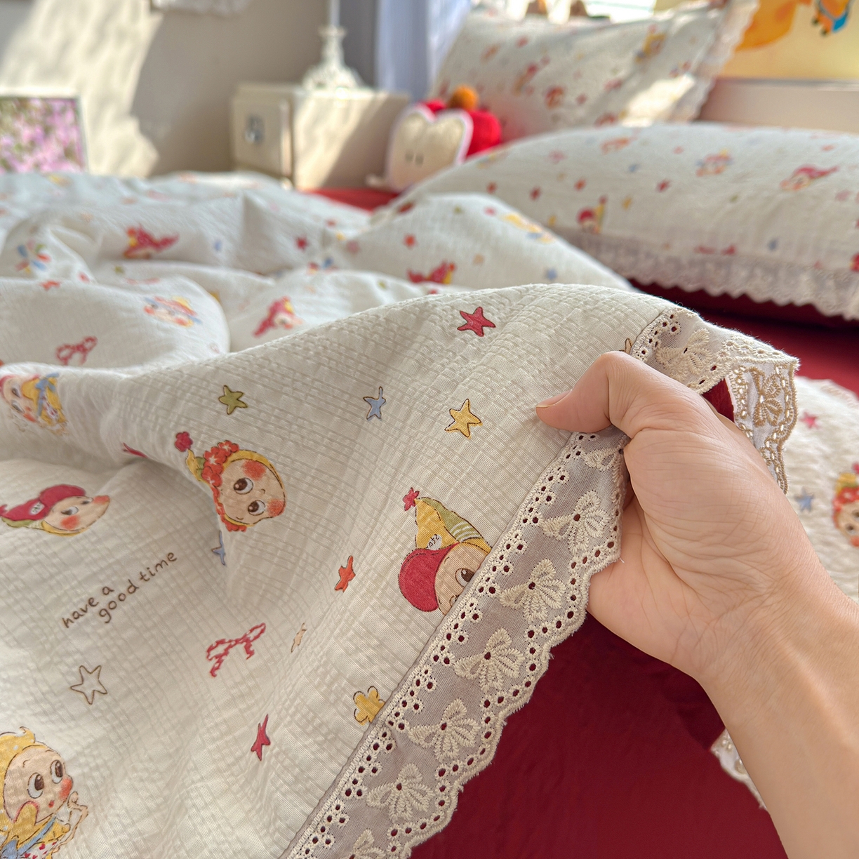 91家纺网 家纺一手货源 找家纺 （总）弗苓家纺 2026新款高克重泡芙棉花边款夏被夏凉被空调被四件套小红书推荐-风格一