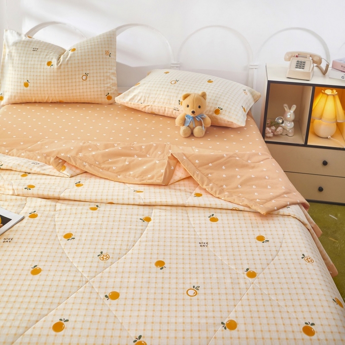 91家纺网 家纺一手货源 找家纺 黛妮雅 2026新款全棉夏被四件套单件夏被单双人空调被学生夏凉被 橘子格