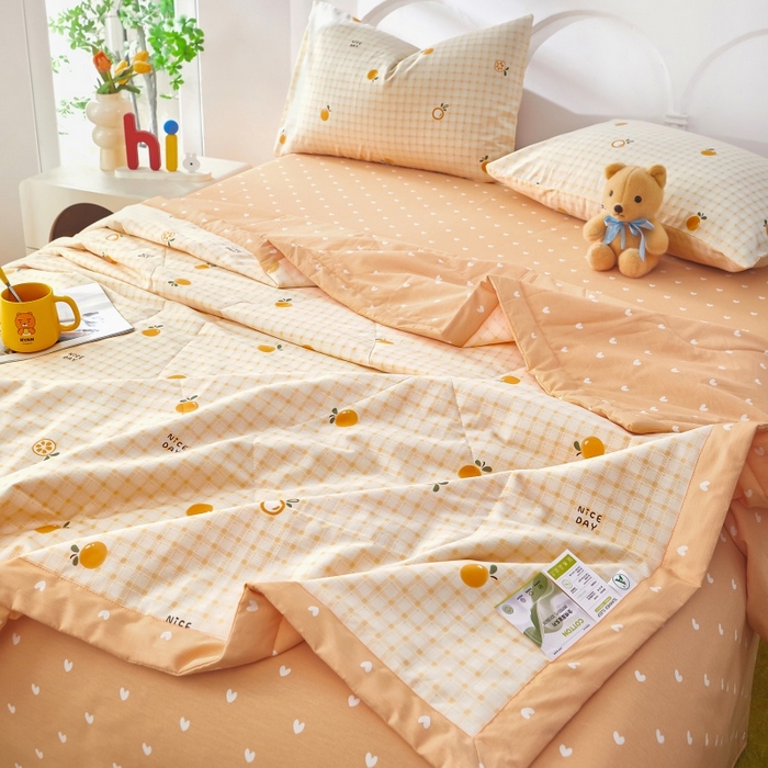 91家纺网 家纺一手货源 找家纺 黛妮雅 2026新款全棉夏被四件套单件夏被单双人空调被学生夏凉被 橘子格
