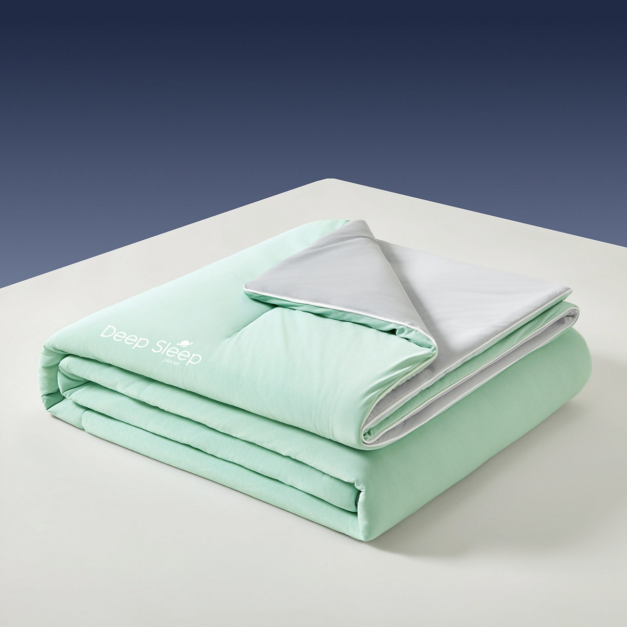 91家纺网 家纺一手货源 找家纺 玉相逢 2026新款深睡眠高克重凉感丝夏被夏凉被空调被 薄荷绿拼星灰